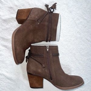 Skechers Booties Womens Size 10